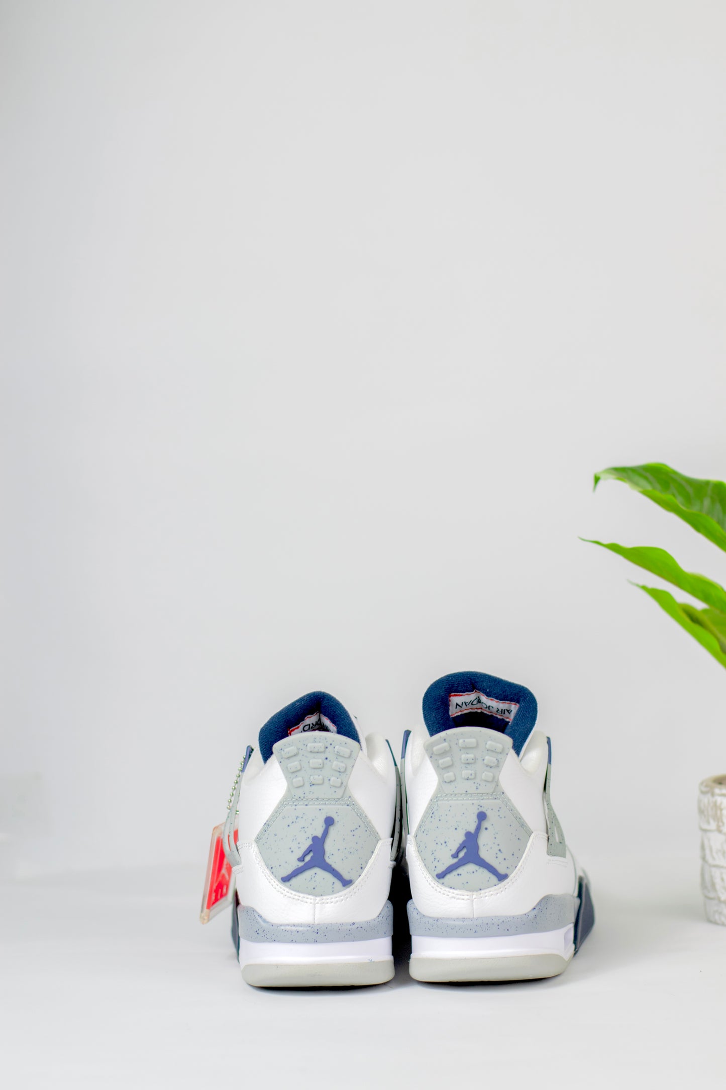 Jordan 4 midnight nevy