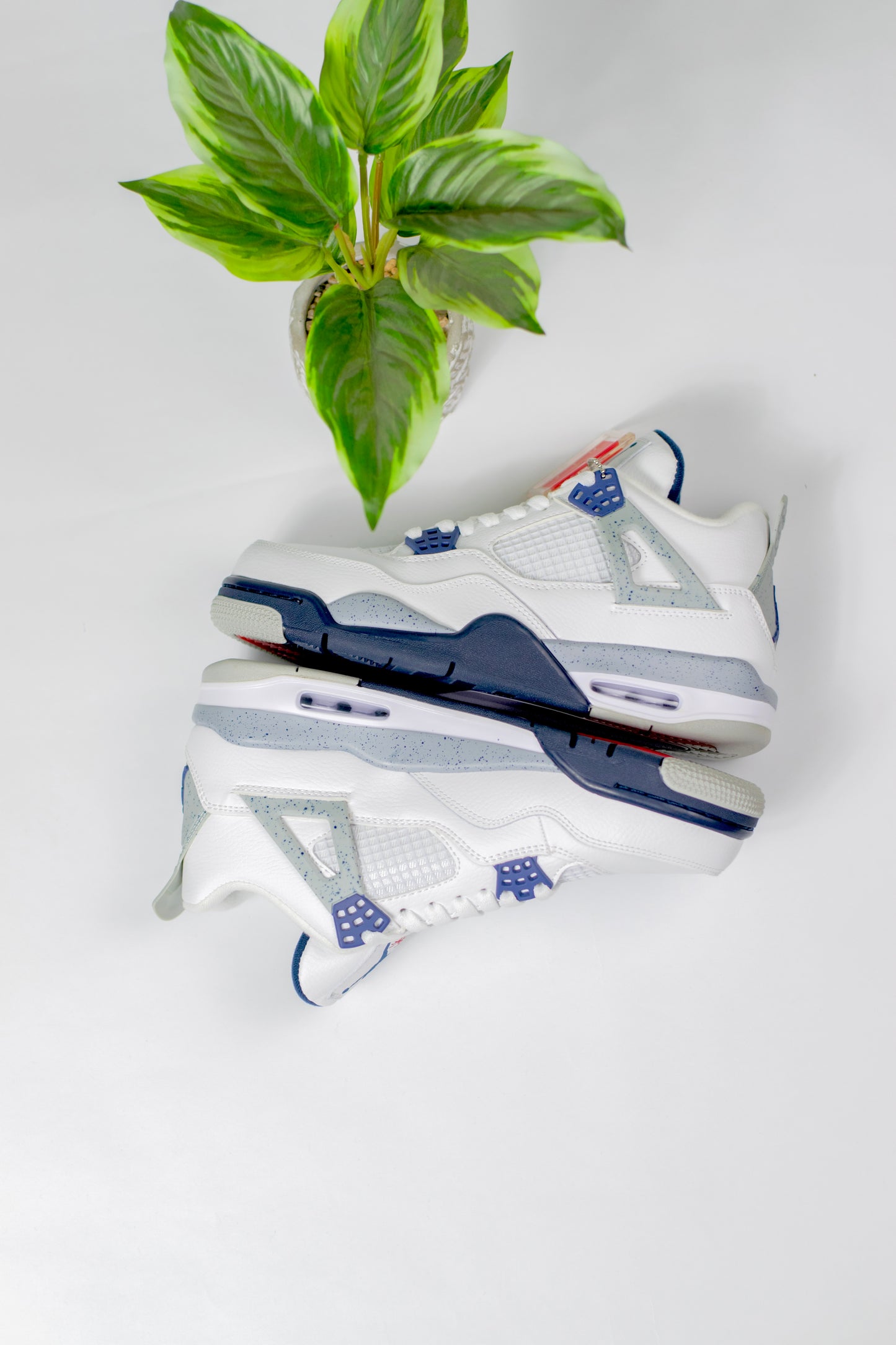 Jordan 4 midnight nevy